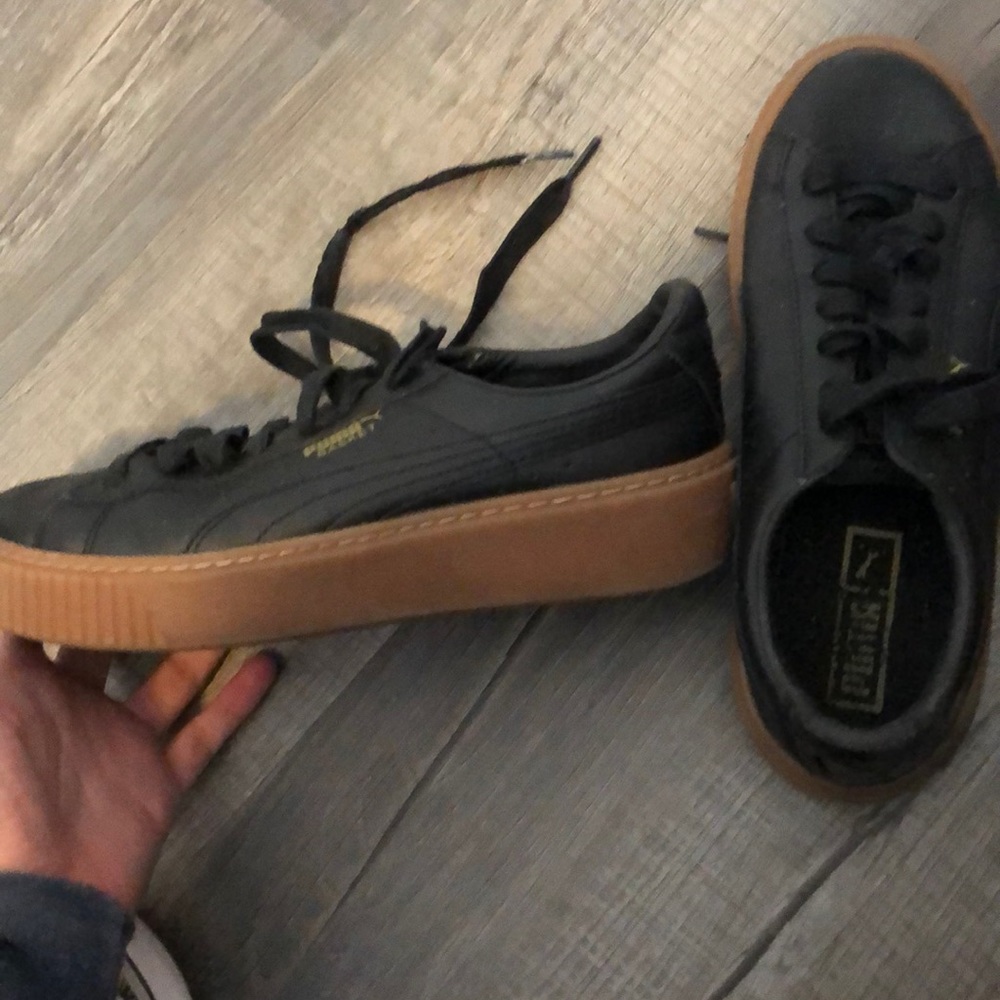 Black platform puma sneakers